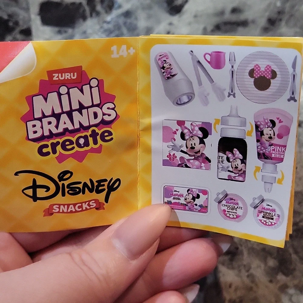 Mini Brands Create Disney Minnie Mouse